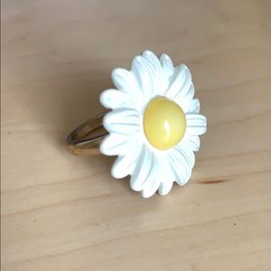 Size 7 Daisy Ring